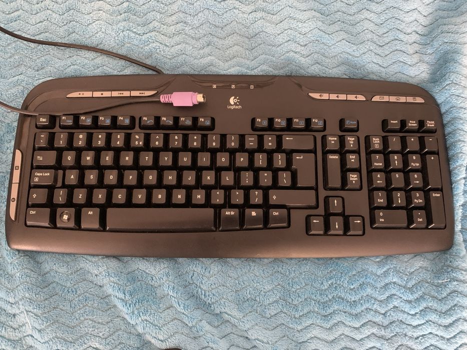 Klawiatura logitech stare wejście