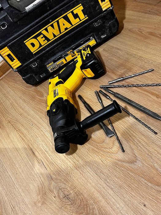 Mlotowiertarka Dewalt dch133 bezsczotkowa akumulatorowa 18v zestaw