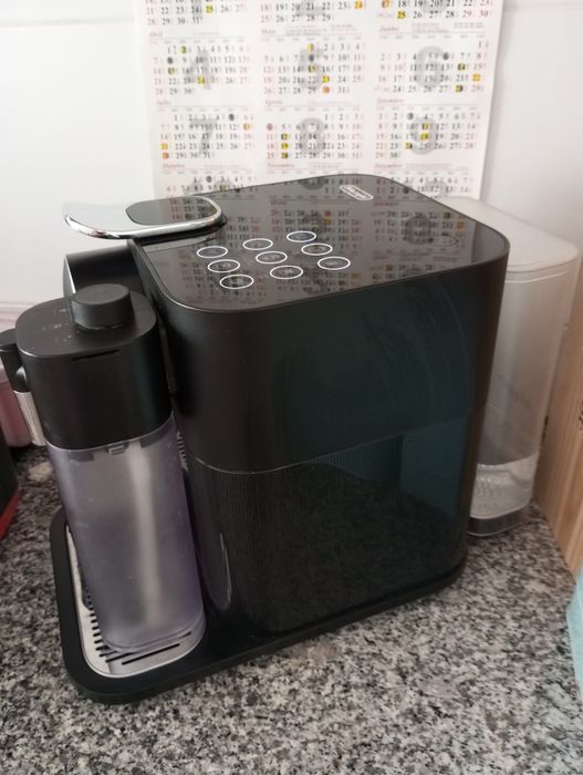 Maquina de café Nespresso Delonghi Latíssima