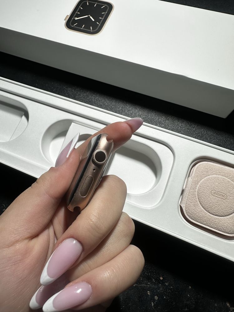 Apple Watch series 5 44mm