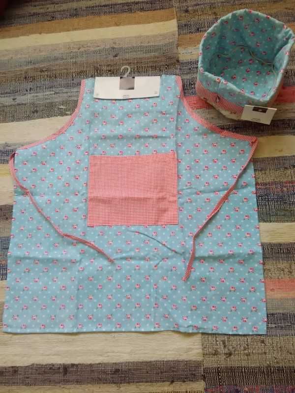 Conjunto de avental e cesto do pão