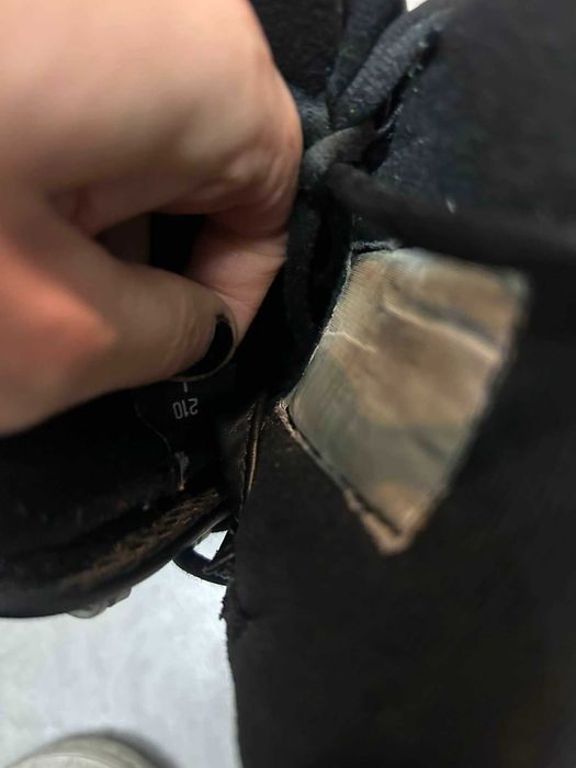 Buty snowboardowe- sznurowane- 34 rozmiar/ 210 -Sklep- Serwis