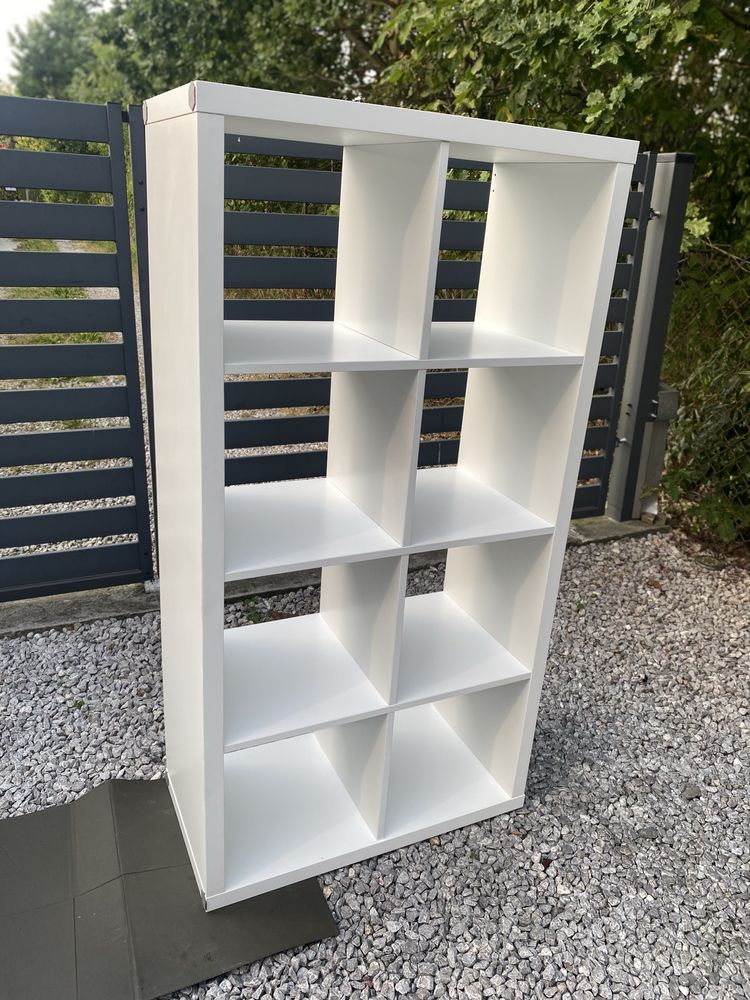 Biały regał Kallax Ikea