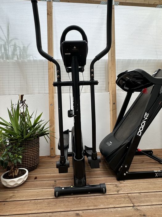 Bicicleta elíptica em ótimo estado