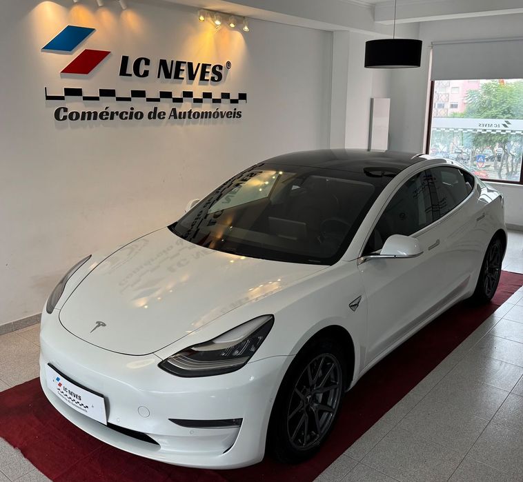 Tesla Model 3 Long-Range Dual Motor AWD