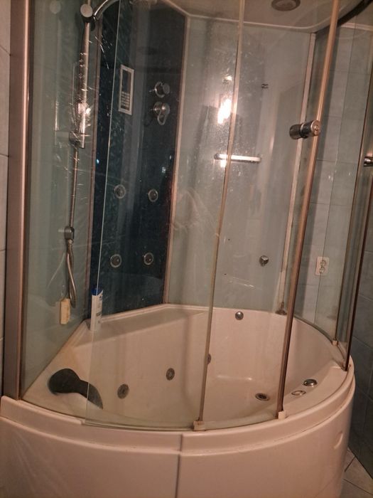 Продам душову кабину с джакузі