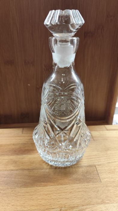 Kryształowa karafka