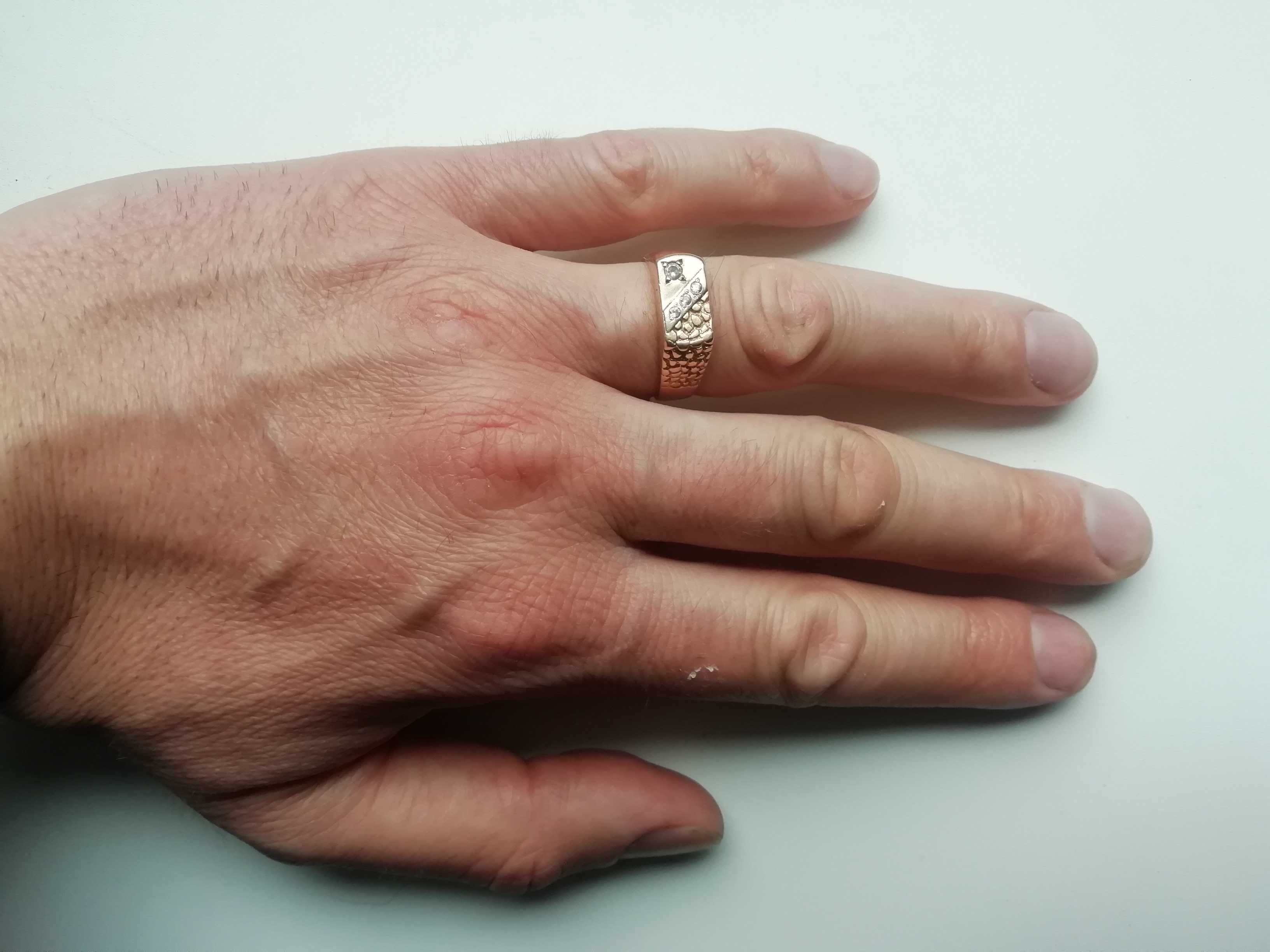 Мужской золотой перстень 21 размер печатка