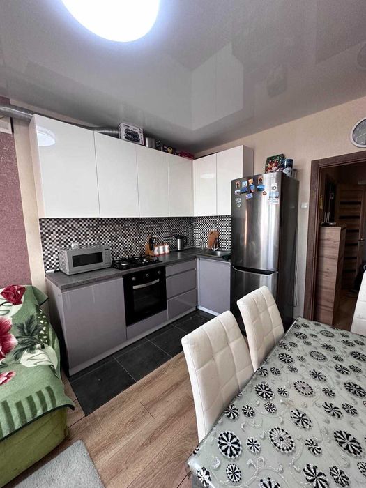 37900 ЖК Любови Малой Продам УКОМПЛЕКТОВАННУЮ 1 комн кварт S-50мAS