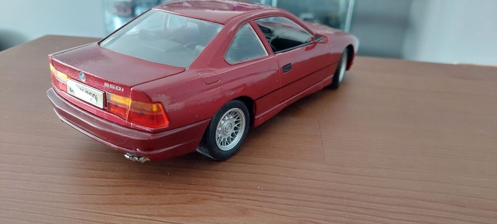 Model 1:18 Bmw 850i E31 Maisto