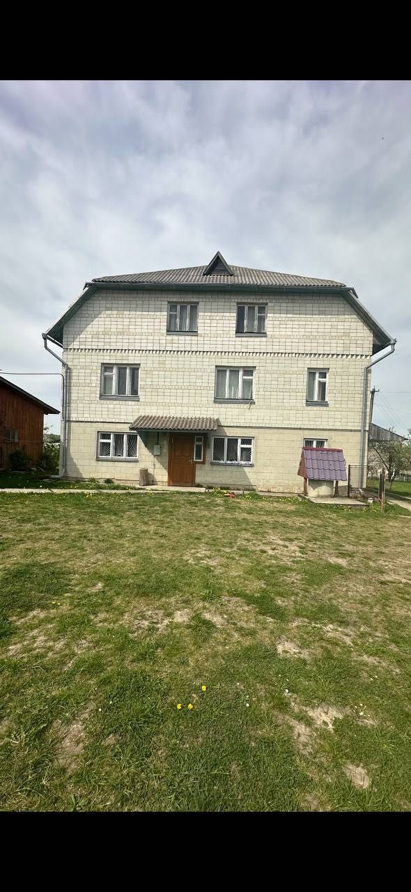 Продам будинок поблизу Дрогобича