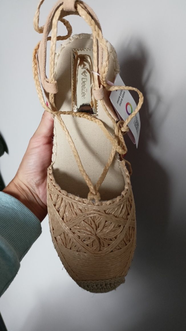 Nowe espadryle DeeZee