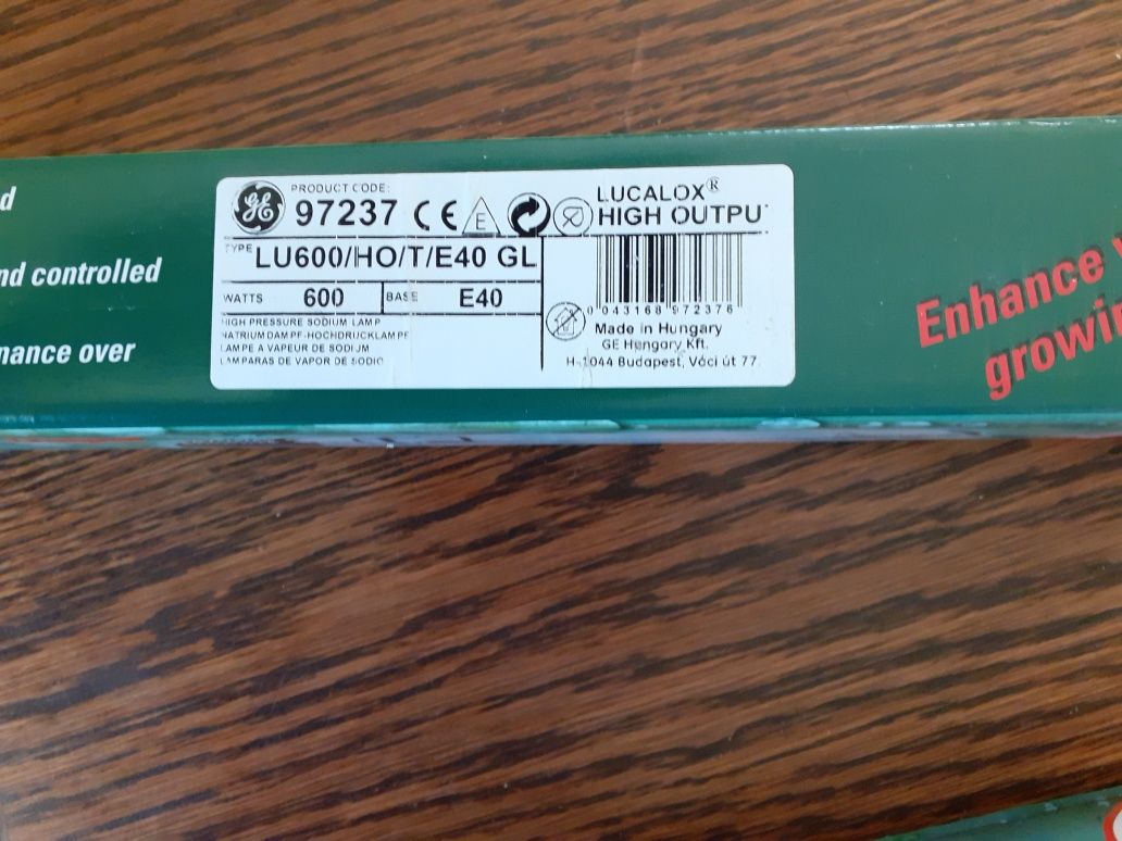Lampa sodowa LU600/HO/T/E40 GL  oraz LU400/HO/T/E40 GL