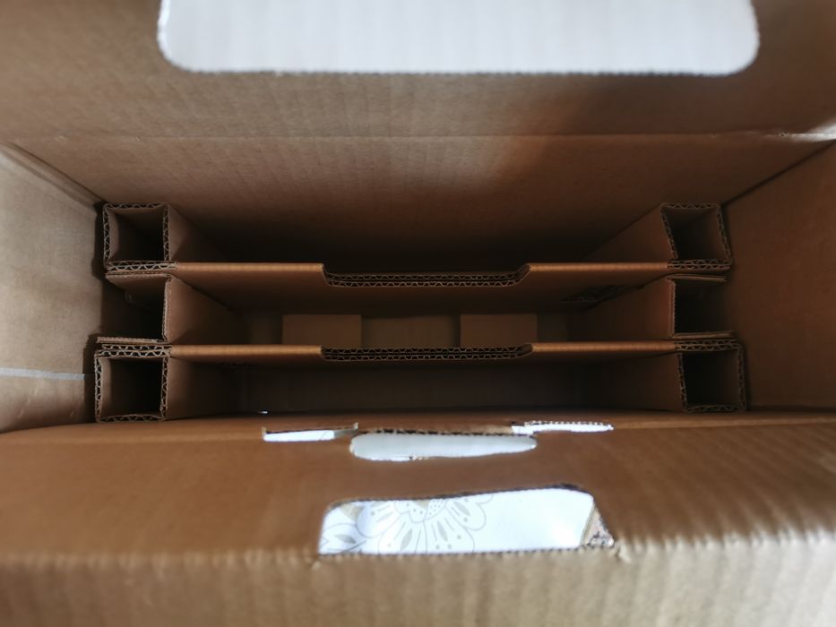 ATENÇÃO : Caixa de edição KINETIC da PS2, cinza prata.