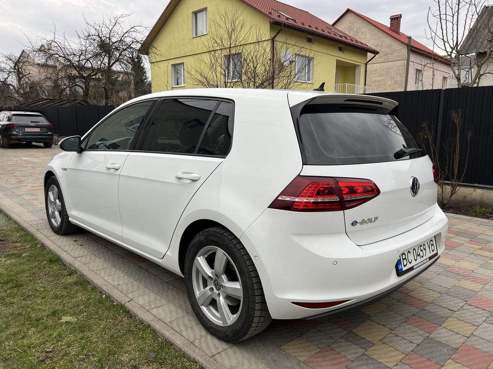 Volkswagen e-Golf 2014