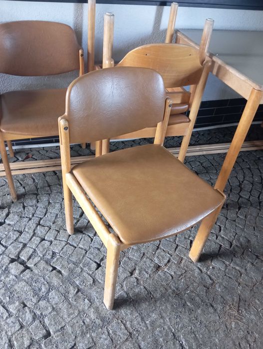 Komplet dwóch stołów i 6 krzeseł