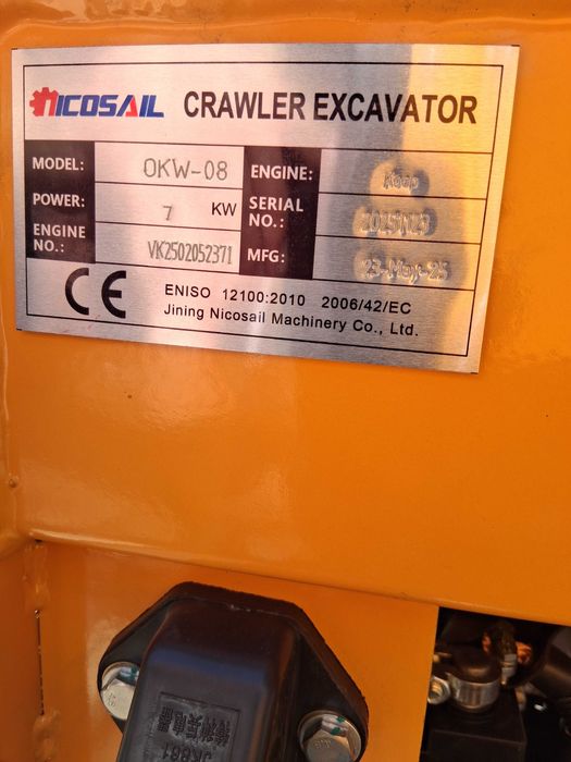 Mini koparka gąsienicowa-nowa