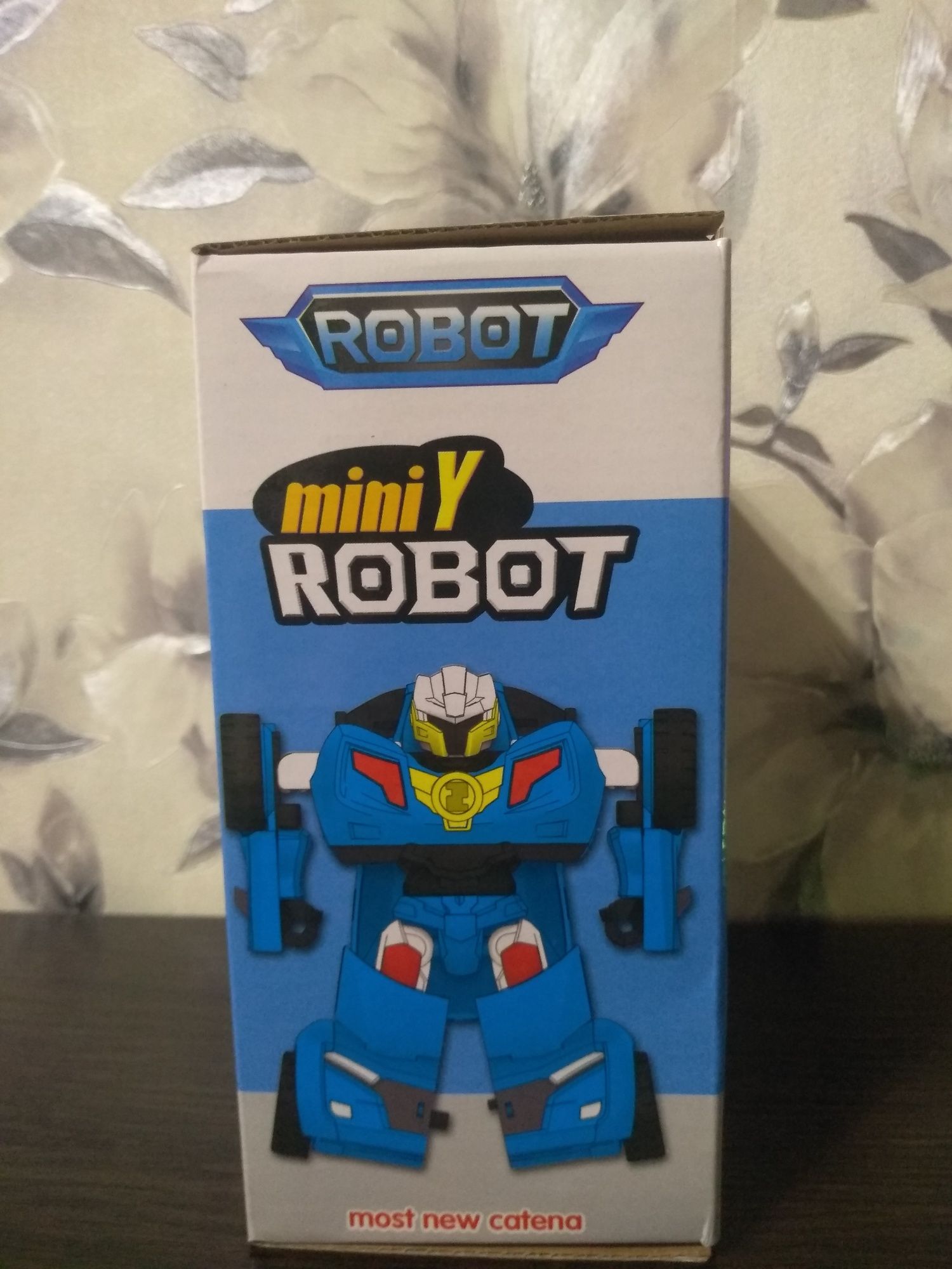 Робот трансформер Mini Y robot