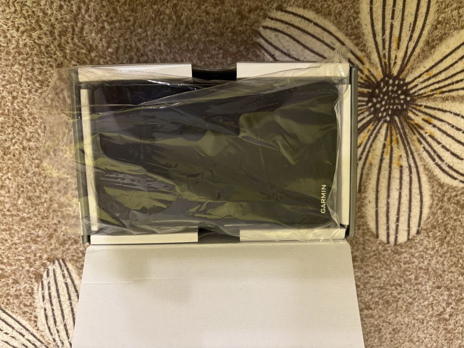 Навигатор Garmin Dezl LGV710