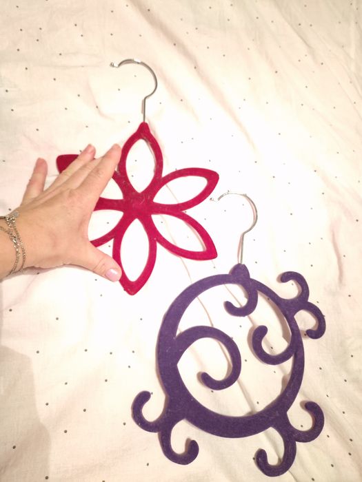 Wieszaki na bizuterie apaszki paski organizer