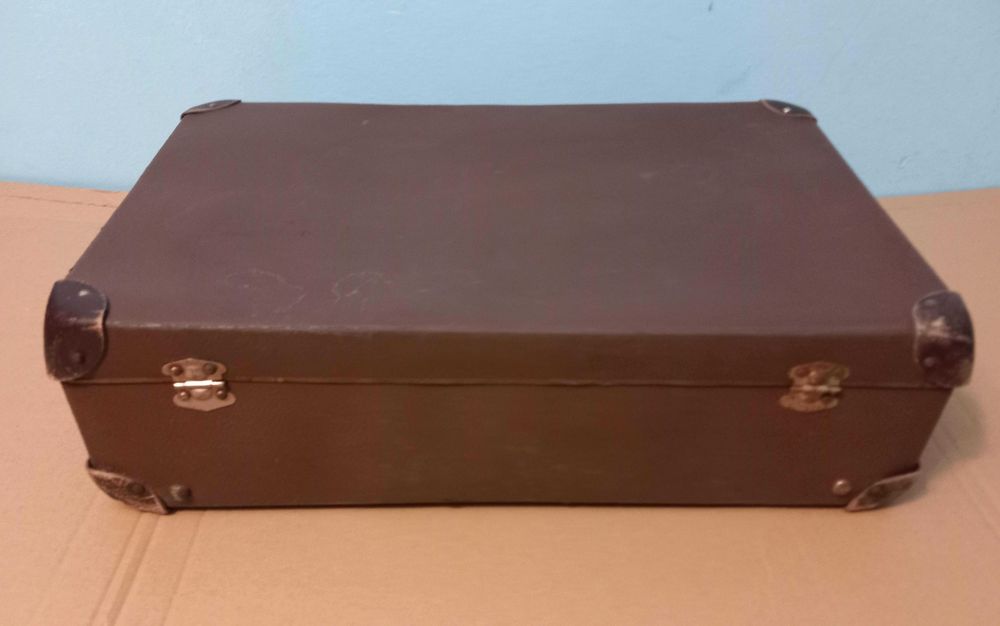 Zabytkowa walizka tekturowa dekoracja rekwizyt ANTYK 60x43x17 z PRL