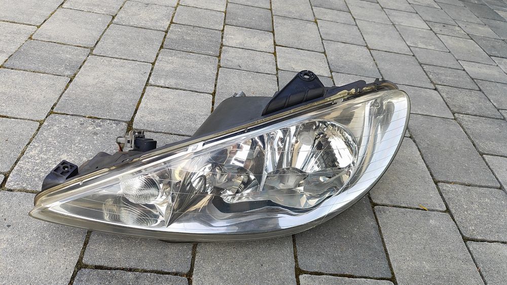 Lampa lewa przednia przód Peugeot 206 lift
