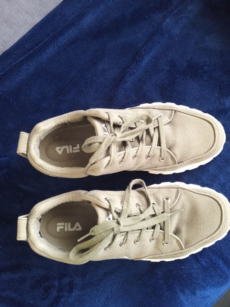 Fila sandblast kolor oliwka 40