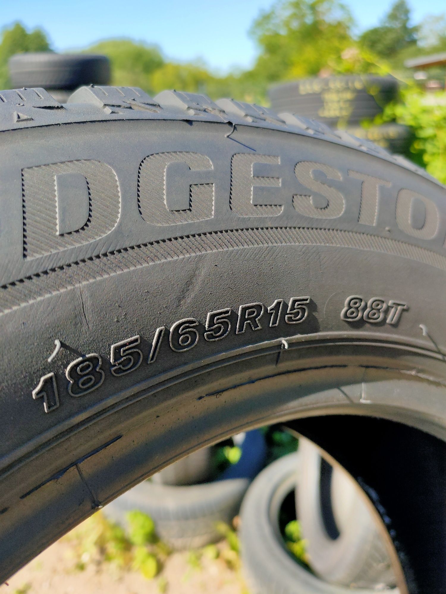 185/55R15 Bridgestone Blizak LM001 z 2016r 7mm
