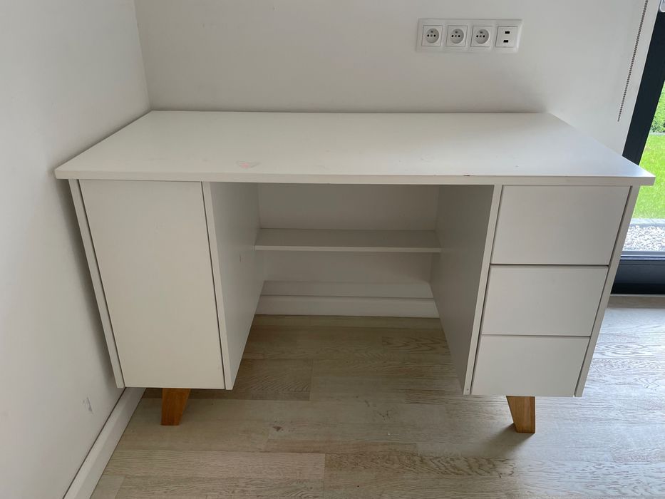 Biurko dziecięce w dobrym stanie