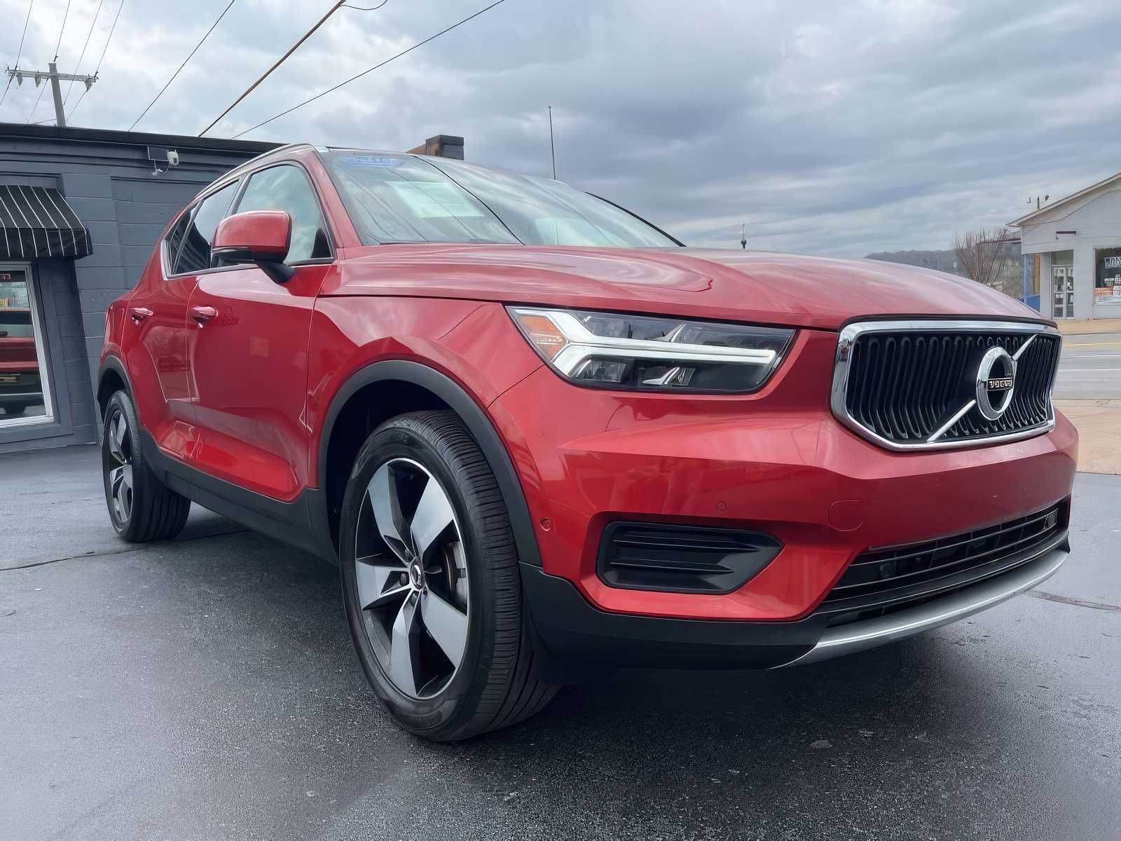 2019 Volvo XC40 T4 Momentum