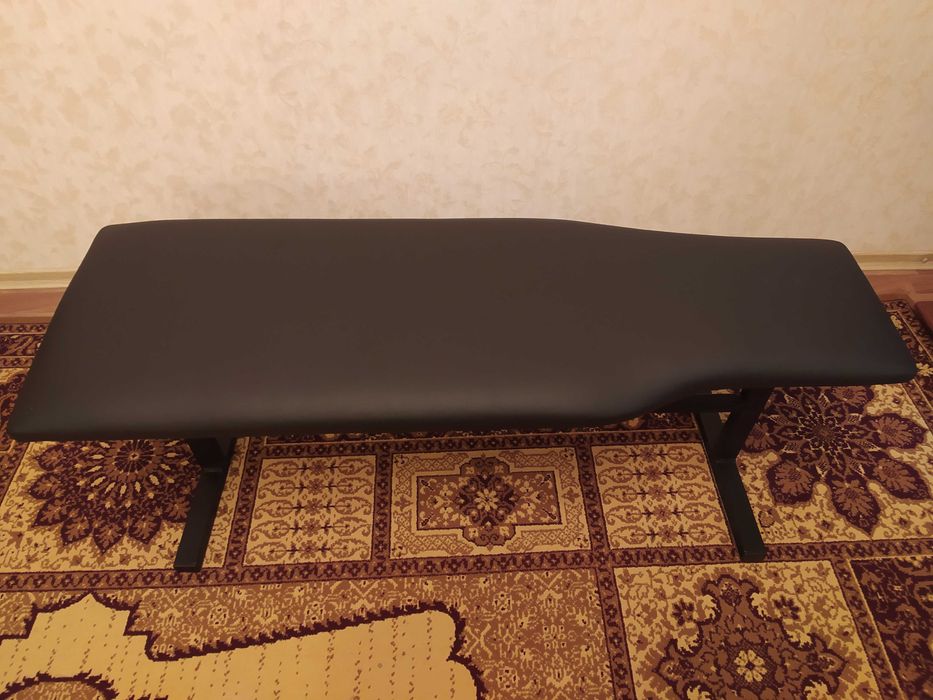 Спортивная прямая скамья для силовых упражнений