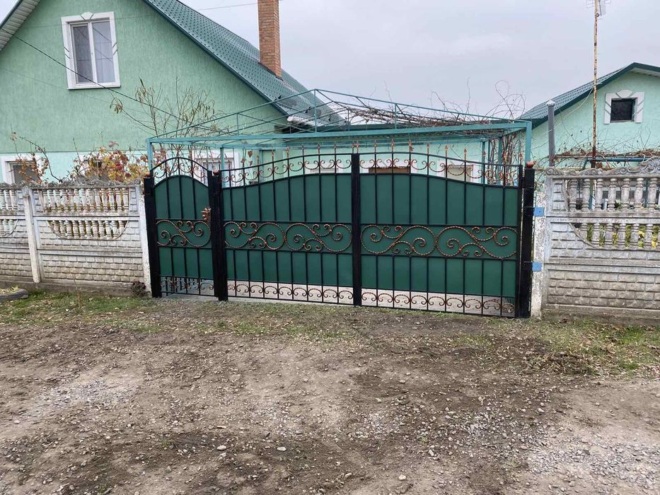 Ворота, решітки, двері, навіси, паркани