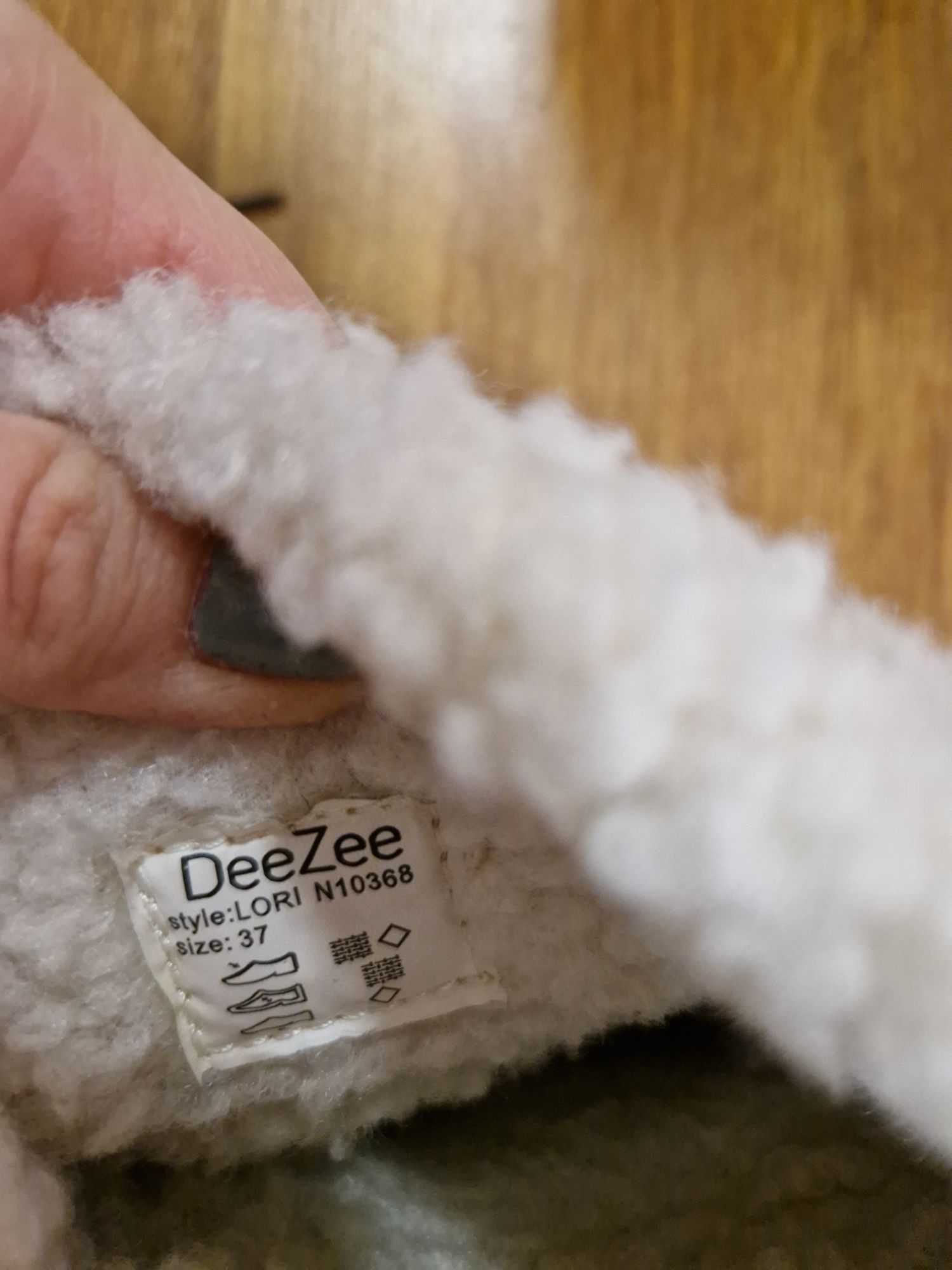 Kremowe śniegowce r 37 Deezee