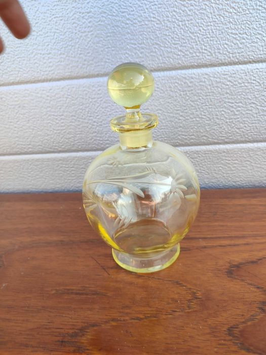 Karafka szkło cytrynowe - Art Deco - Design - vintage - szlif