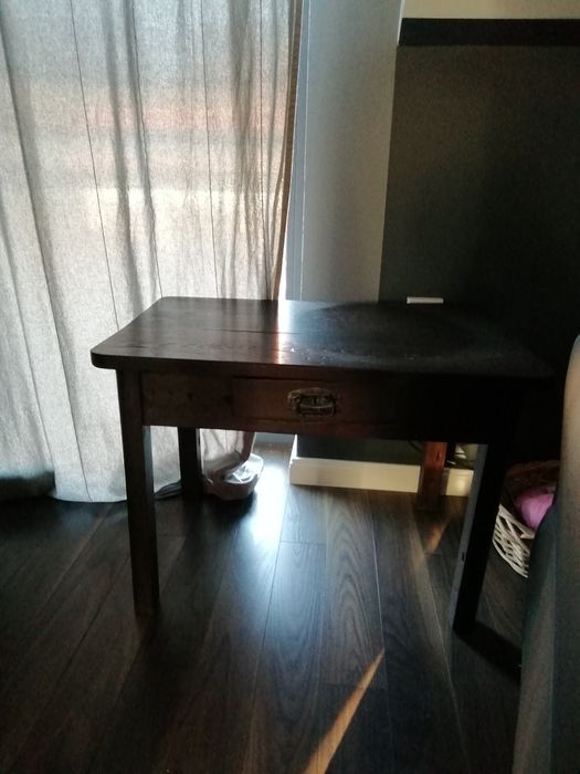 Stary stolik drewniany