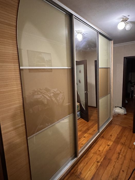 Шкаф Купе,практически новый.