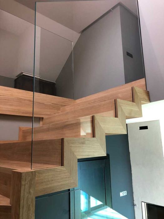 Schody dywanowe dębowe wewnętrzne