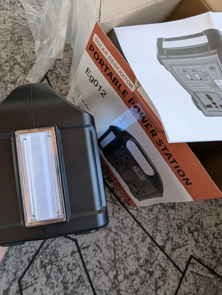Портативна зарядна станція 220В 100BT 87A/r LiFePo4.