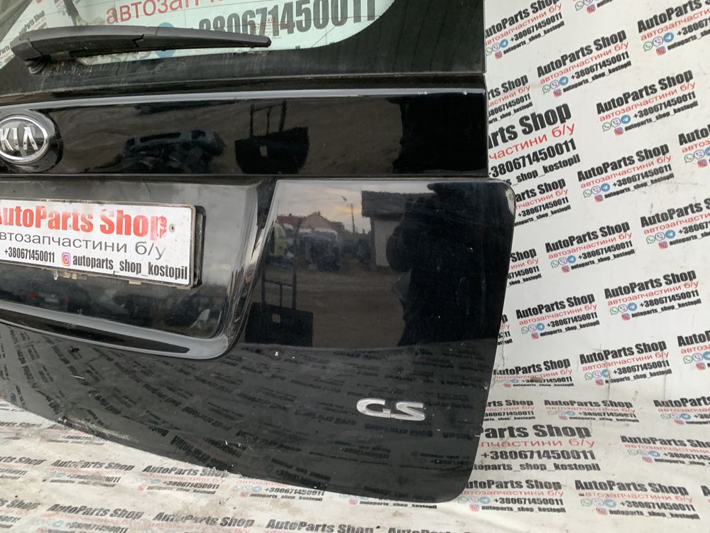 Ляда Kia Carens кришка багажника Кіа Каренс Киа карнс кляпа крышка