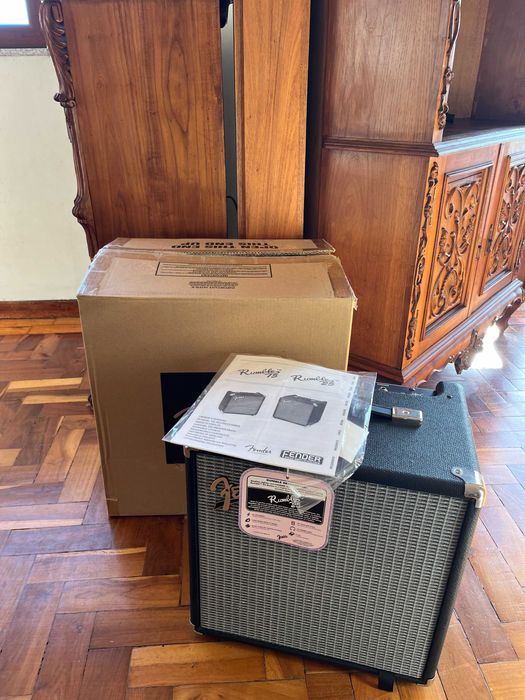 Kit Baixo Squier Precision + Fender Rumble