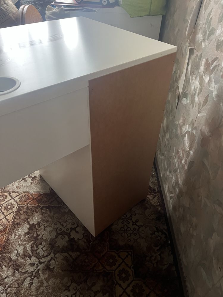 Biurko IKEA Micke Białe w bardzo dorbym stanie