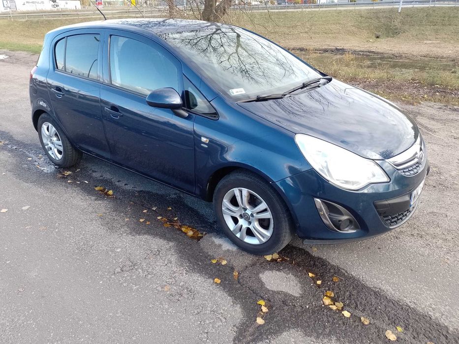 Opel Corsa D 1.4 benzyna 2011 r. Satelite