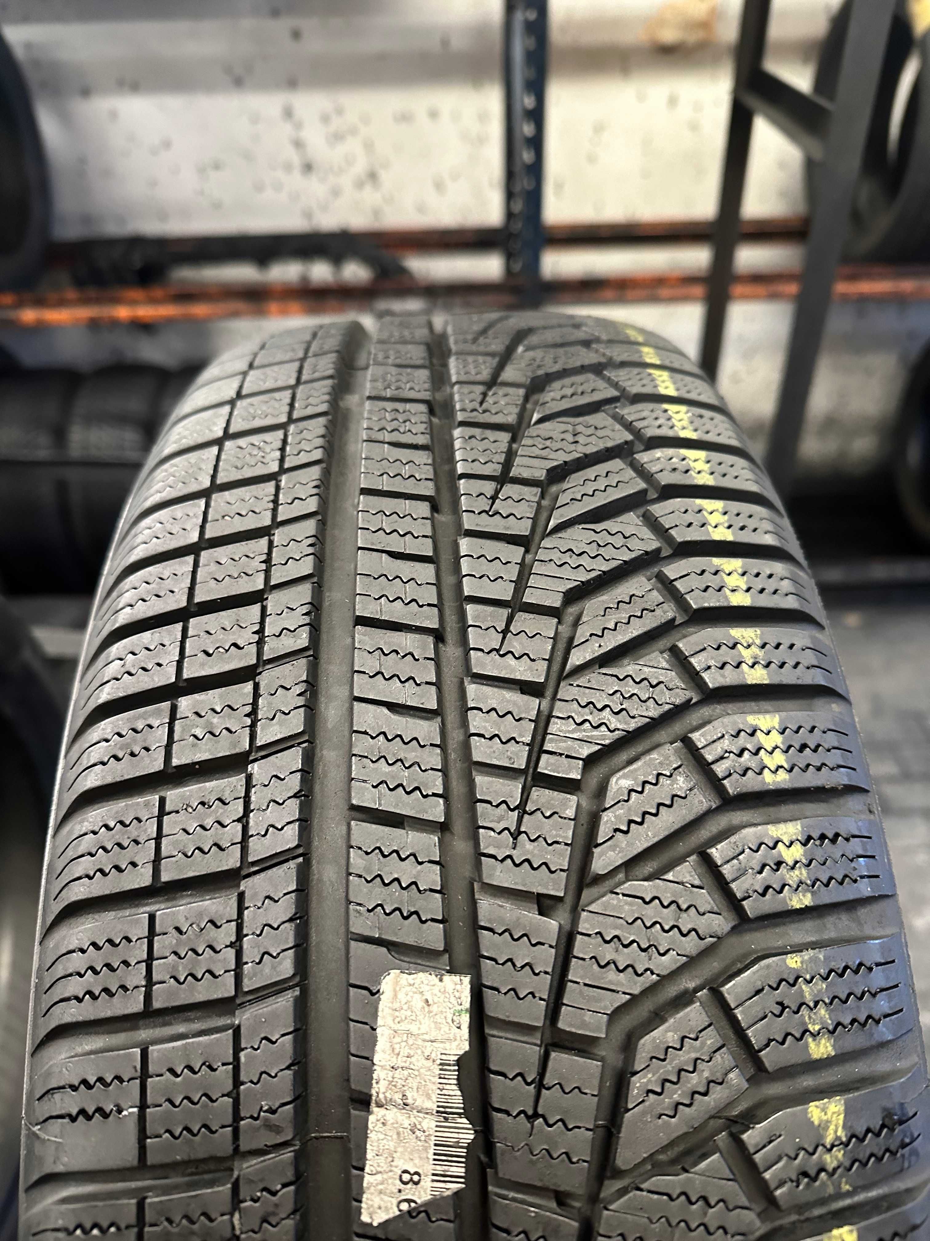 215/55/17 98V Hankook Winter Icept Evo 2 Dot.4920R