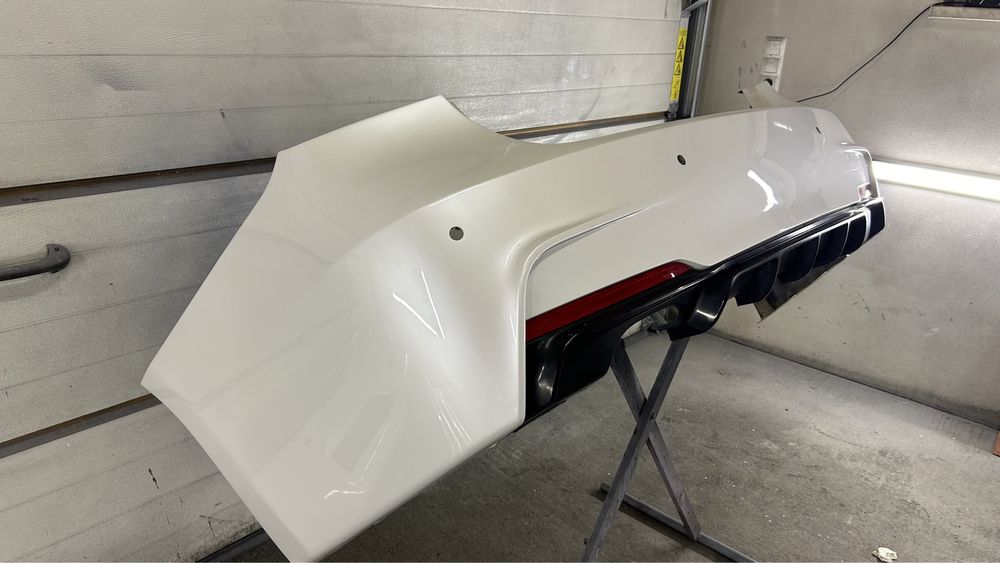 Bmw f30 zderzaki i progi M-PAKIET, mineral-white A96