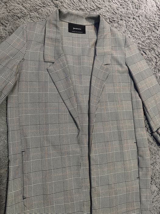 Dłuższa marynarka Stradivarius XS kratka dopasowana damska