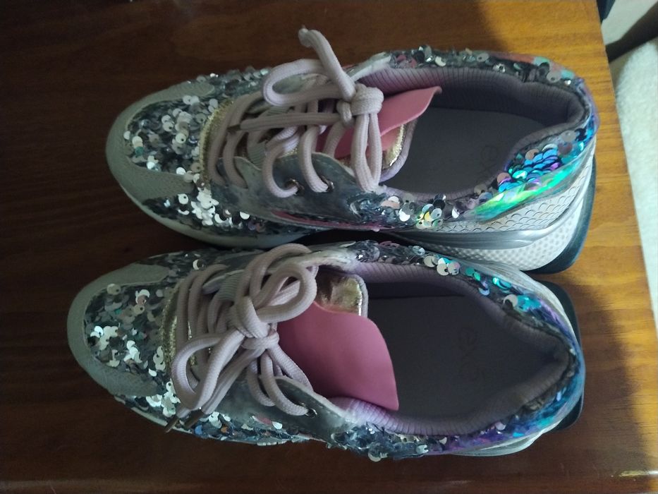 Sapatilhas exé como novas