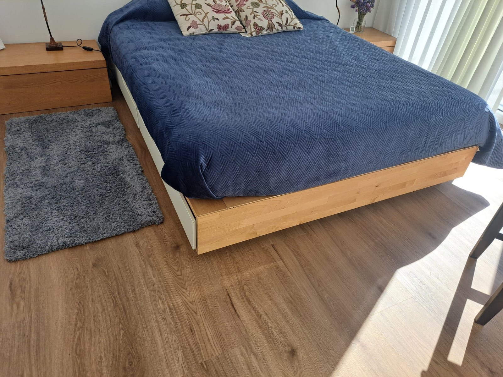 Cama casal IKEA com 4 gavetas