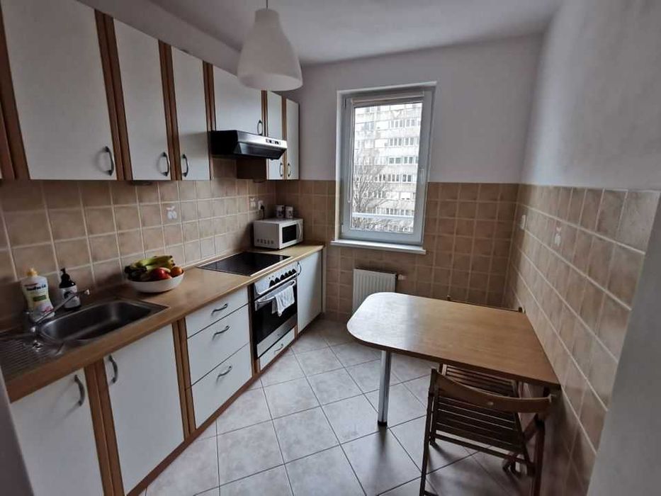 Pokój w dwupokojowym mieszkaniu obok placu Strzegomskiego