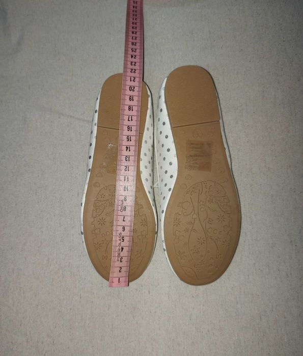 NOVO - Sapatos Sabrinas Tam.33/34