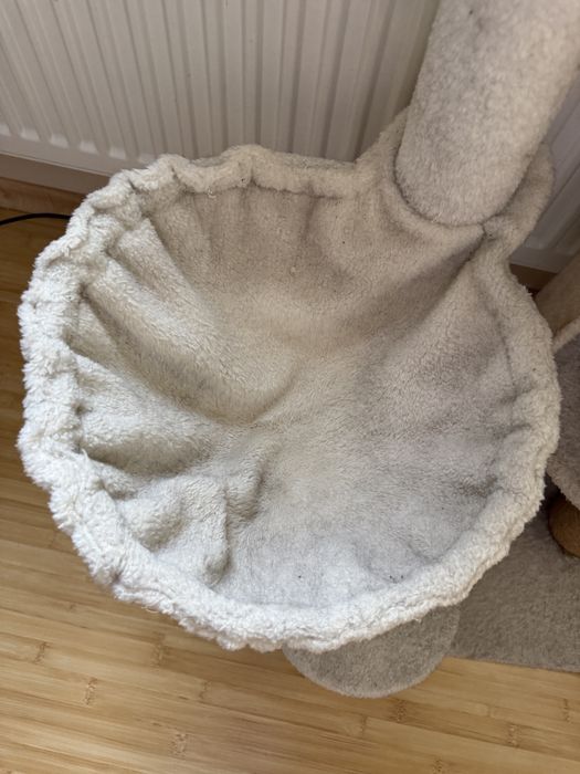 Wysoki drapak dla kotów